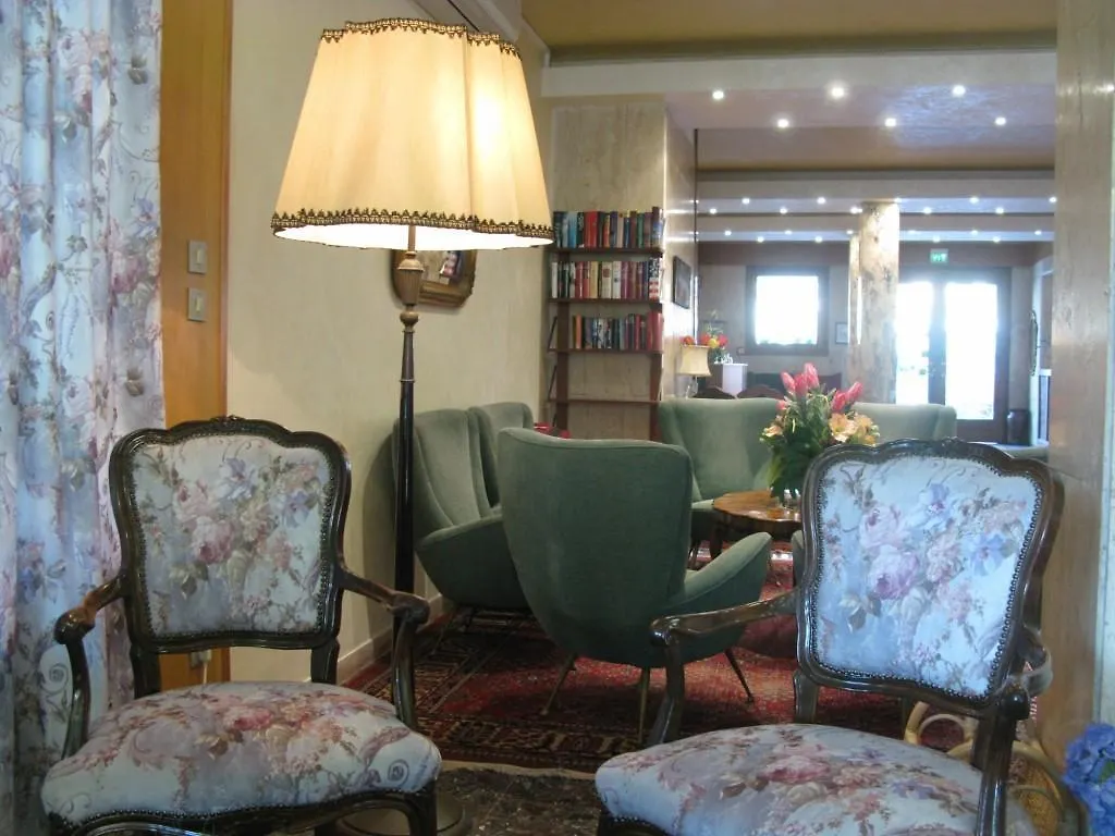 Hotel Helvetia Venezia Lido 3*,  Italia